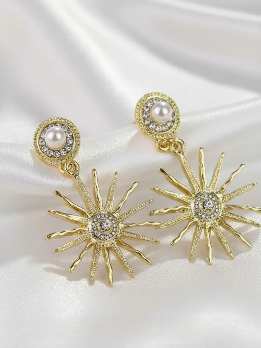 Gold-plated  Sunburst Pearl Drop‎ Earrings - S925 Needle